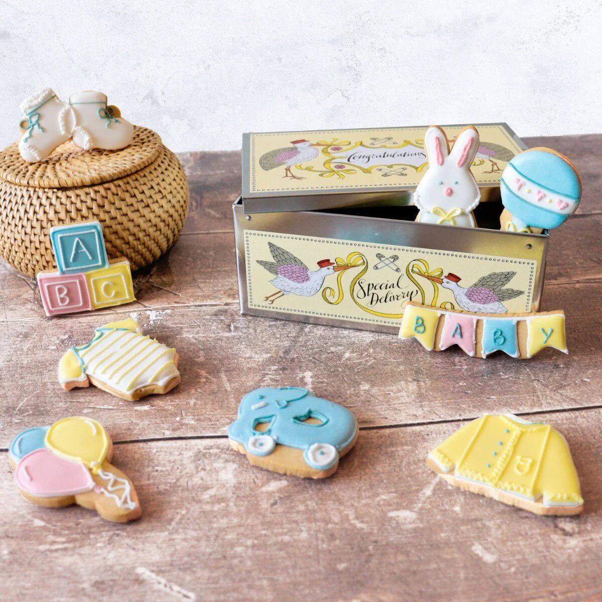Luxury New Baby Biscuit & Champagne Gift Box by Biscuiteers - Image 3